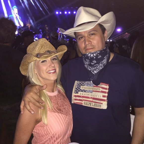 Meet your Posher, Liz - Picture 8 of 8